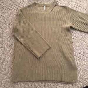 Women’s Tan Sweater